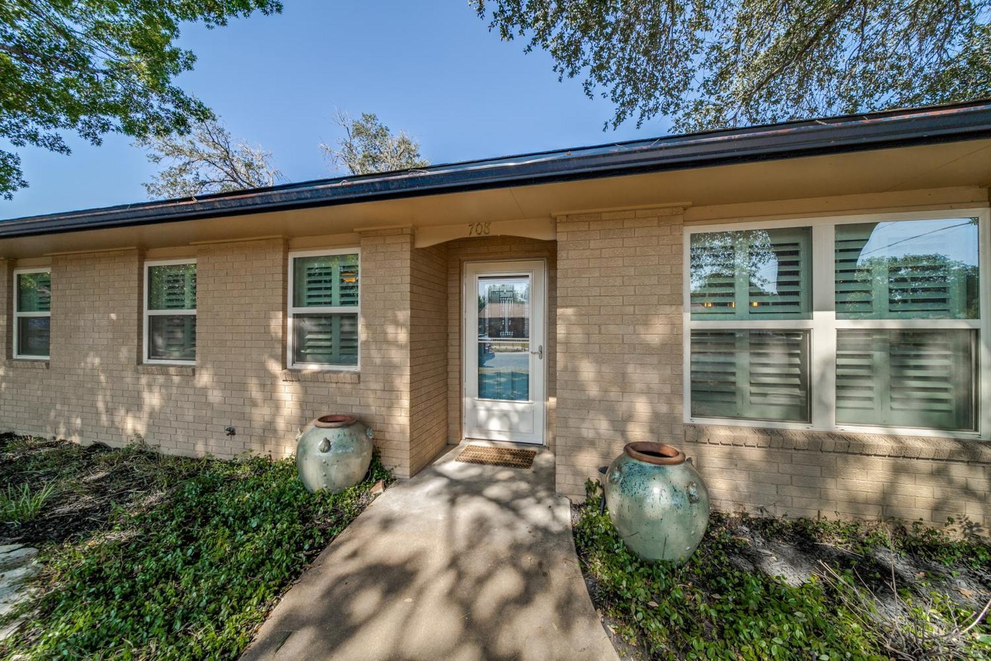 Charming Pet Friendly 4 Bdrm Home Mins To Main St And Wineries Fredericksburg Exterior photo